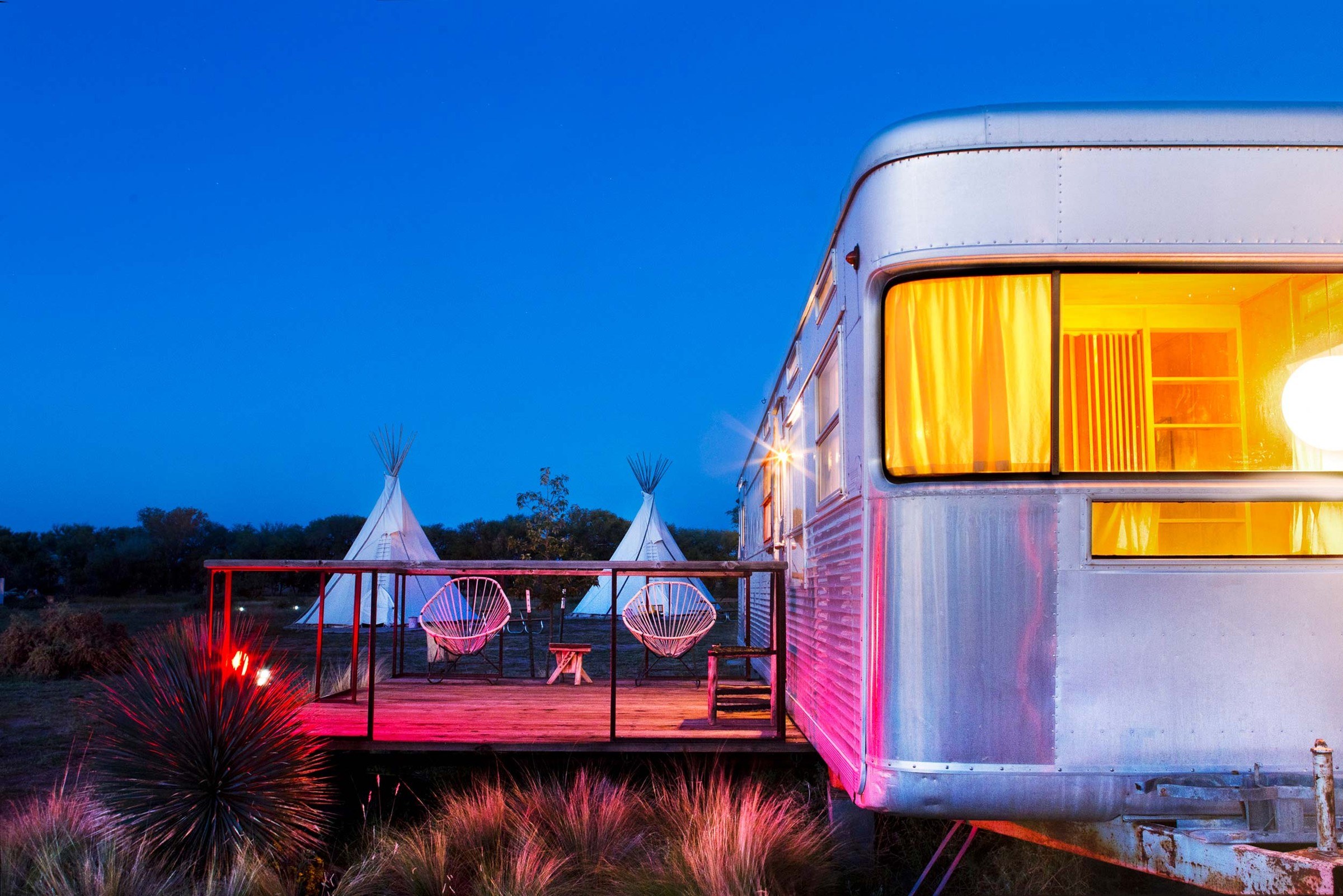 El Cosmico — 2