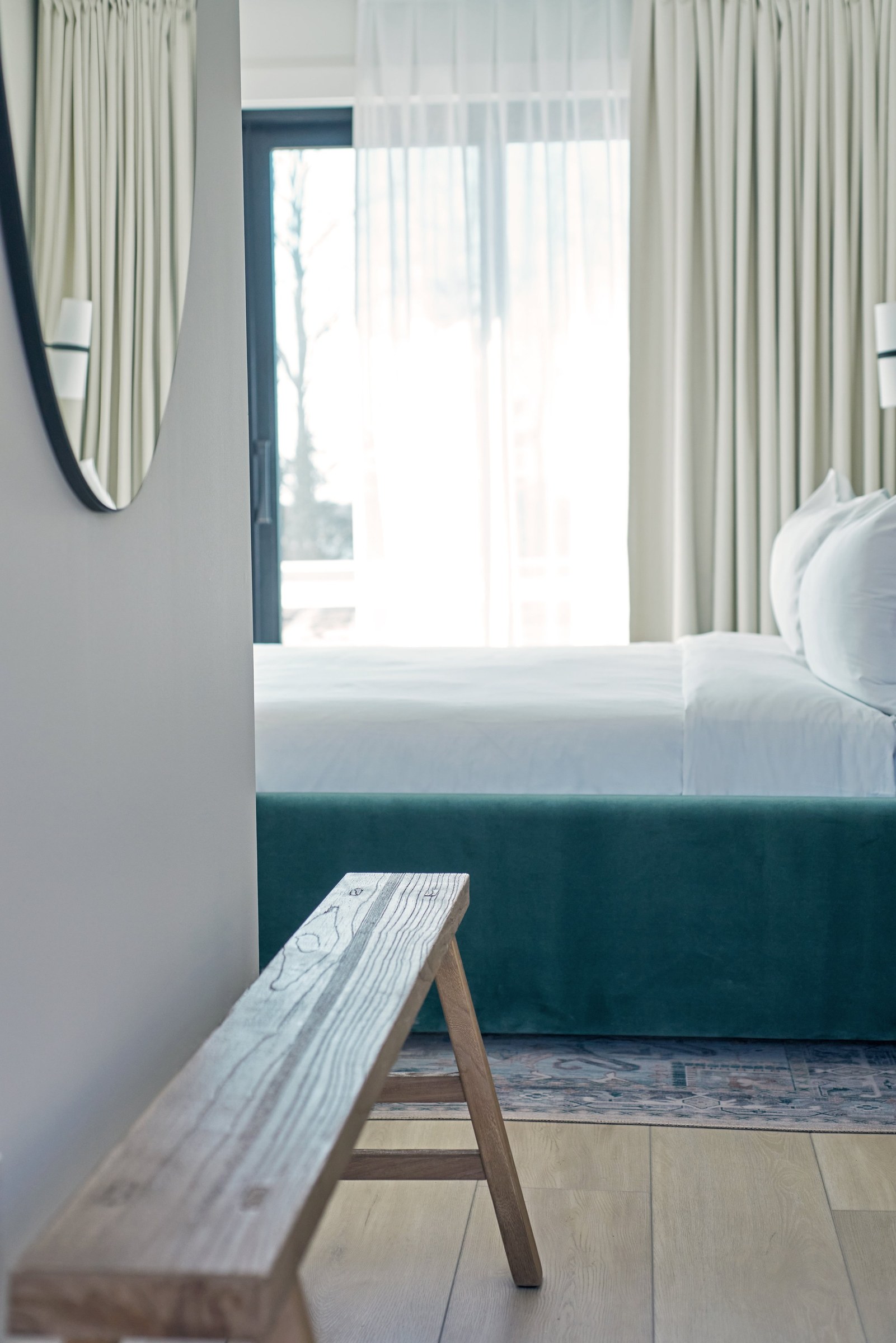 Hotel Moraine — 1