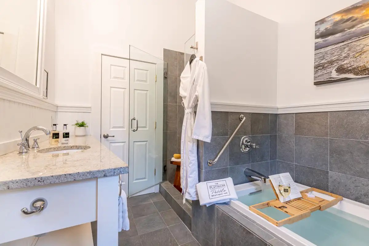 Platinum Pebble Boutique Inn — 3