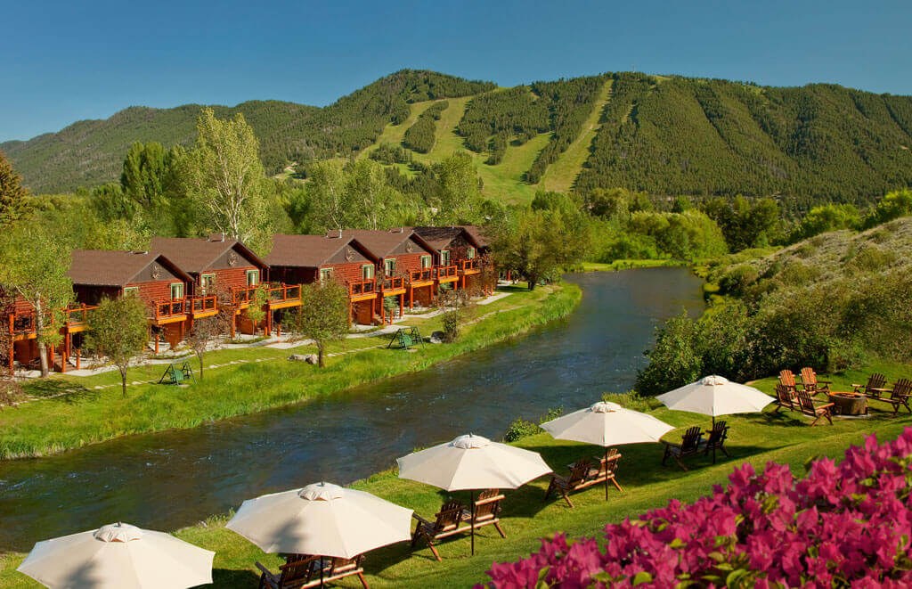 Rustic Inn Creekside Resort — 3