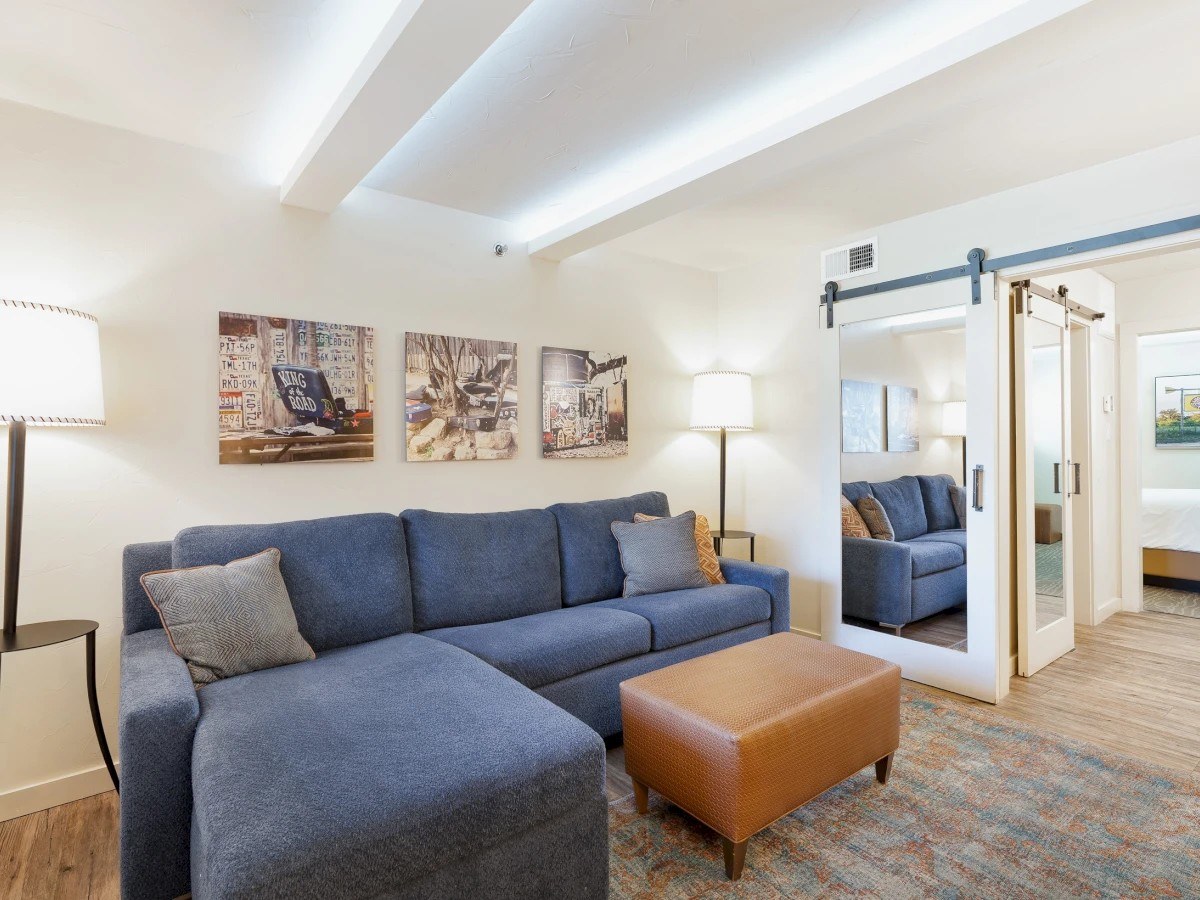 Fredericksburg Inn & Suites — 1