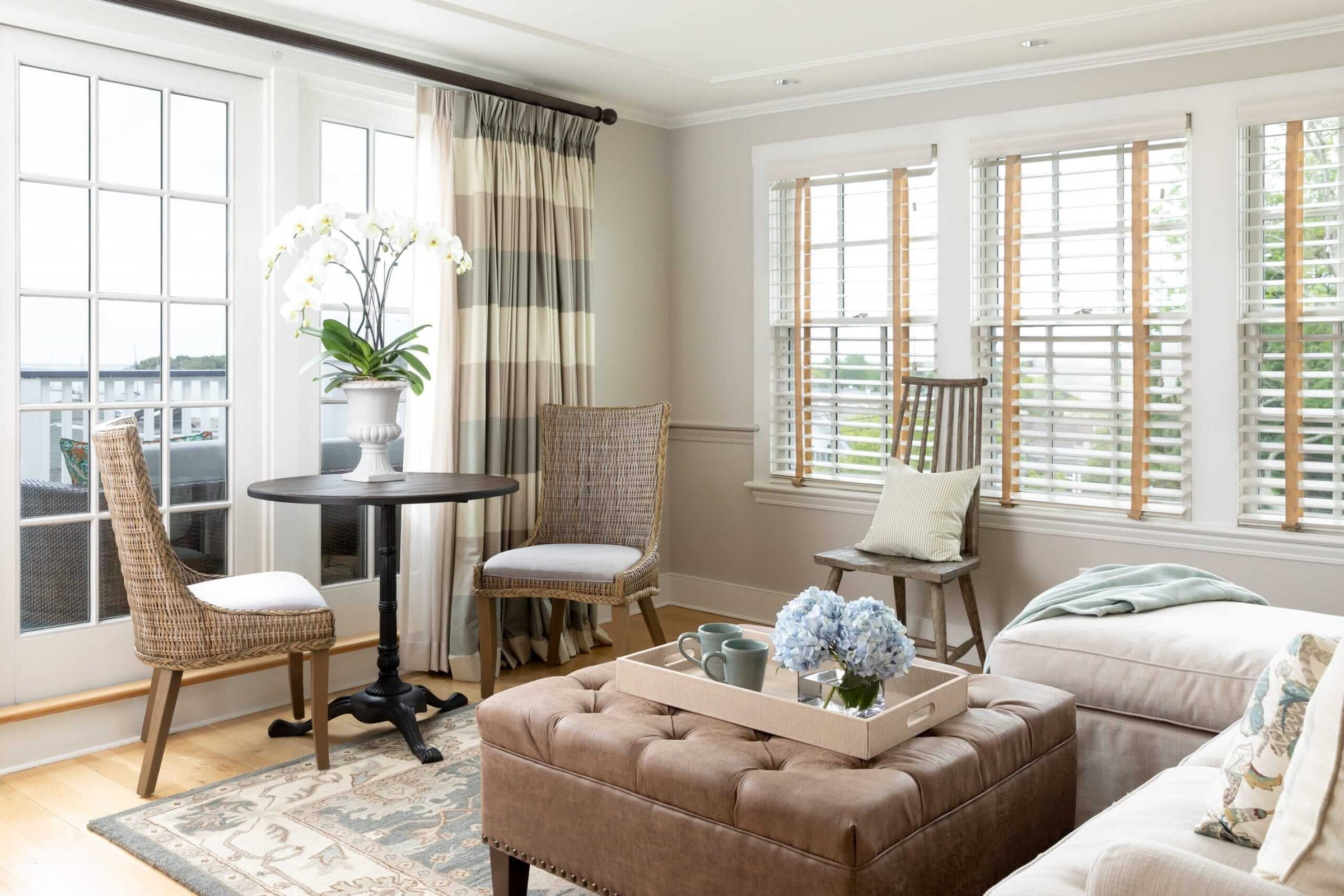 Vineyard Square Hotel & Suites